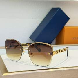 Picture of Louis Vuitton Sunglasses _SKUfw77095916fw